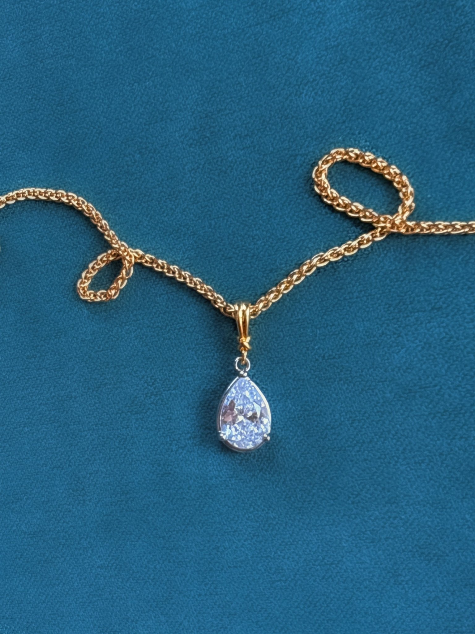 ISLA PENDANT NECKLACE - Decollective -  - 